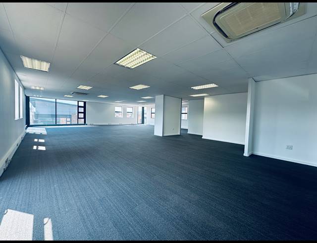 383.20M² OFFICE TO LET IN PAULSHOF